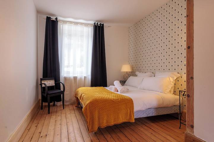Location de vacances pour 8 personnes, avec terrasse et jardin à Châtillon-sur-Chalaronne - 4