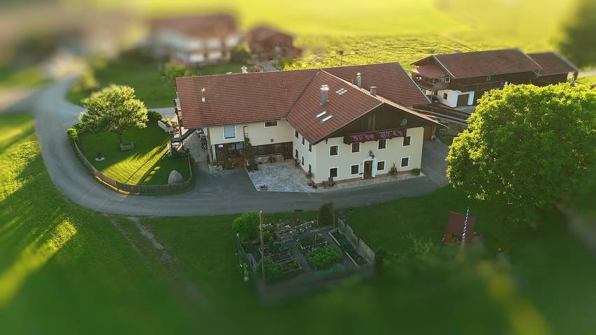 Ferienwohnung für 4 Personen, mit Balkon und Terrasse