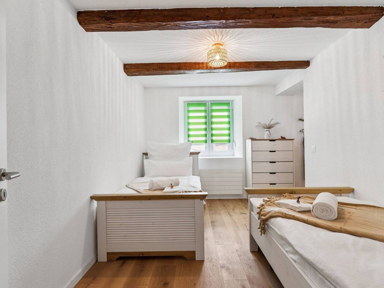 Ganze Wohnung, Alpenzauber Chalet in Diesbach, Glarus Süd