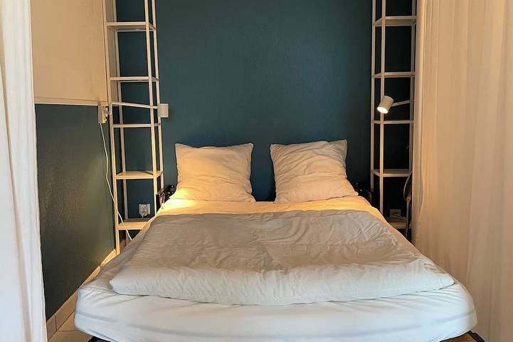 Gîte pour 4 personnes, avec jardin et piscine dans Port Du Lavandou - 2