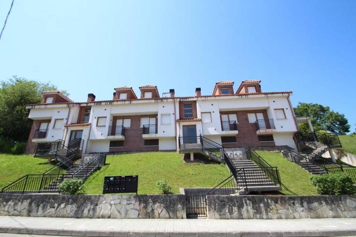 Gîte pour 5 personnes, avec jardin et terrasse, animaux acceptés à Comillas - 2