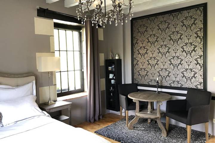 Location de vacances pour 14 personnes, avec Jacuzzi ainsi que Terrasse et Jardin à Saché - 2