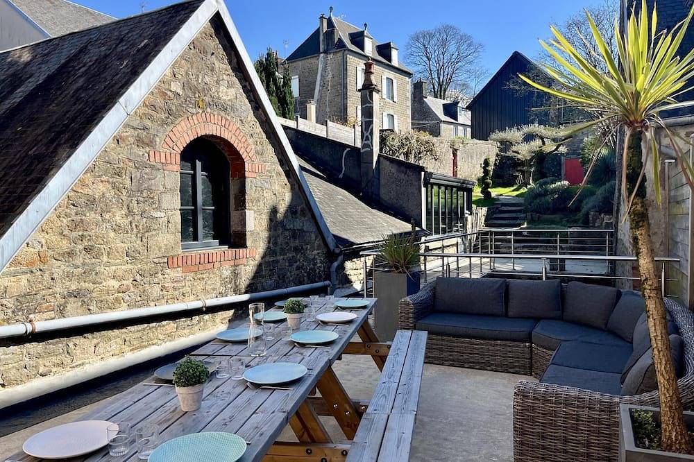 Villa · Villedieu-les-Poêles · ★3,91 · 8 dormitorios · 8 camas · 6 baños in Villedieu-les-Poêles, Côte de la Déroute
