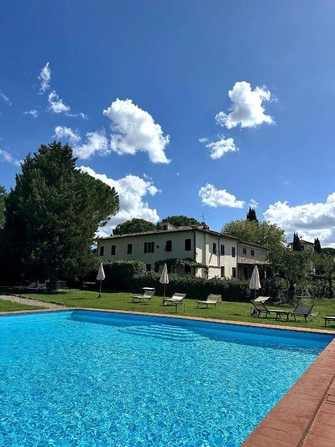 Agriturismo per 6 persone, con panorama e giardino nonché piscina in San Casciano in Val di Pesa
