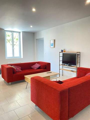 Location de vacances pour 8 personnes, avec terrasse à Breuillet