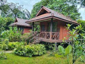 Hôtel pour 4 personnes, avec jardin et vue dans Khao Sok