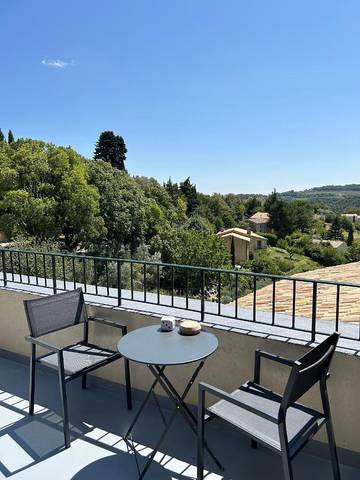 Location de vacances pour 6 personnes, avec vue et terrasse, animaux acceptés à Venterol