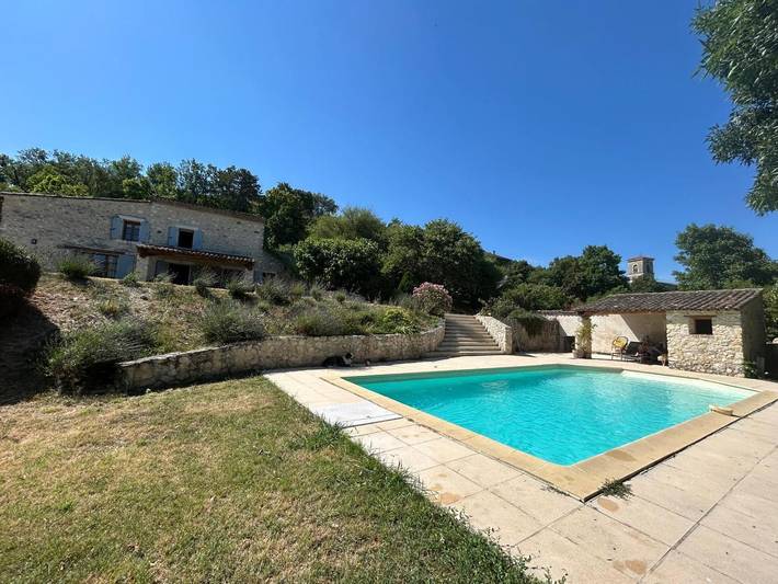 Maison de vacances pour 6 personnes, avec piscine ainsi que terrasse et jardin à Mirmande