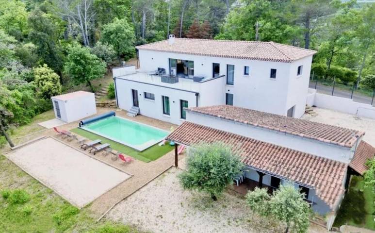 Location de vacances pour 16 personnes, avec vue ainsi que jardin et piscine, animaux acceptés à Carsan - 2