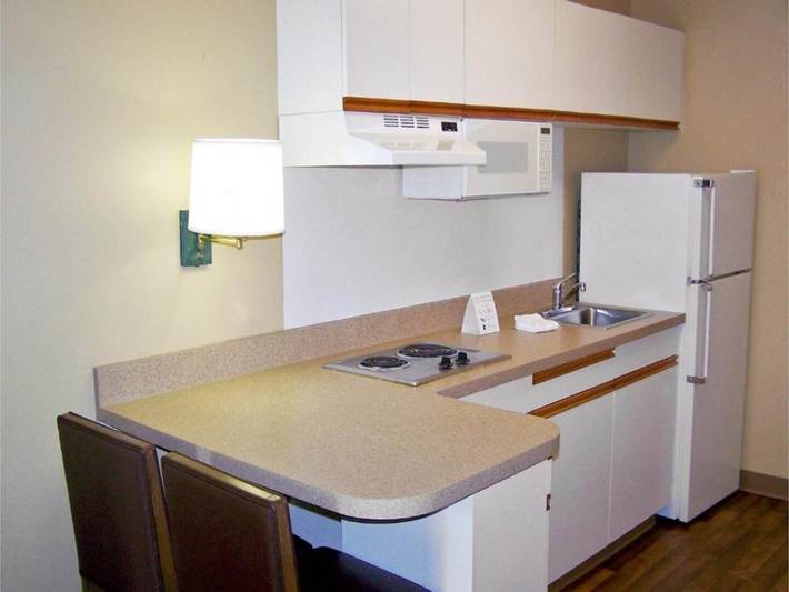Apartamento entero, 1 cama tamaño queen|Ducha/Smooth/Cocina adaptada para personas con discapacidad in Vernon Hills (Illinois), Condado de Lake (IL)