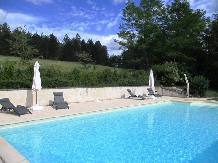 Location de vacances pour 5 personnes, avec Balcon et Terrasse ainsi que Jardin et Piscine à Soucirac