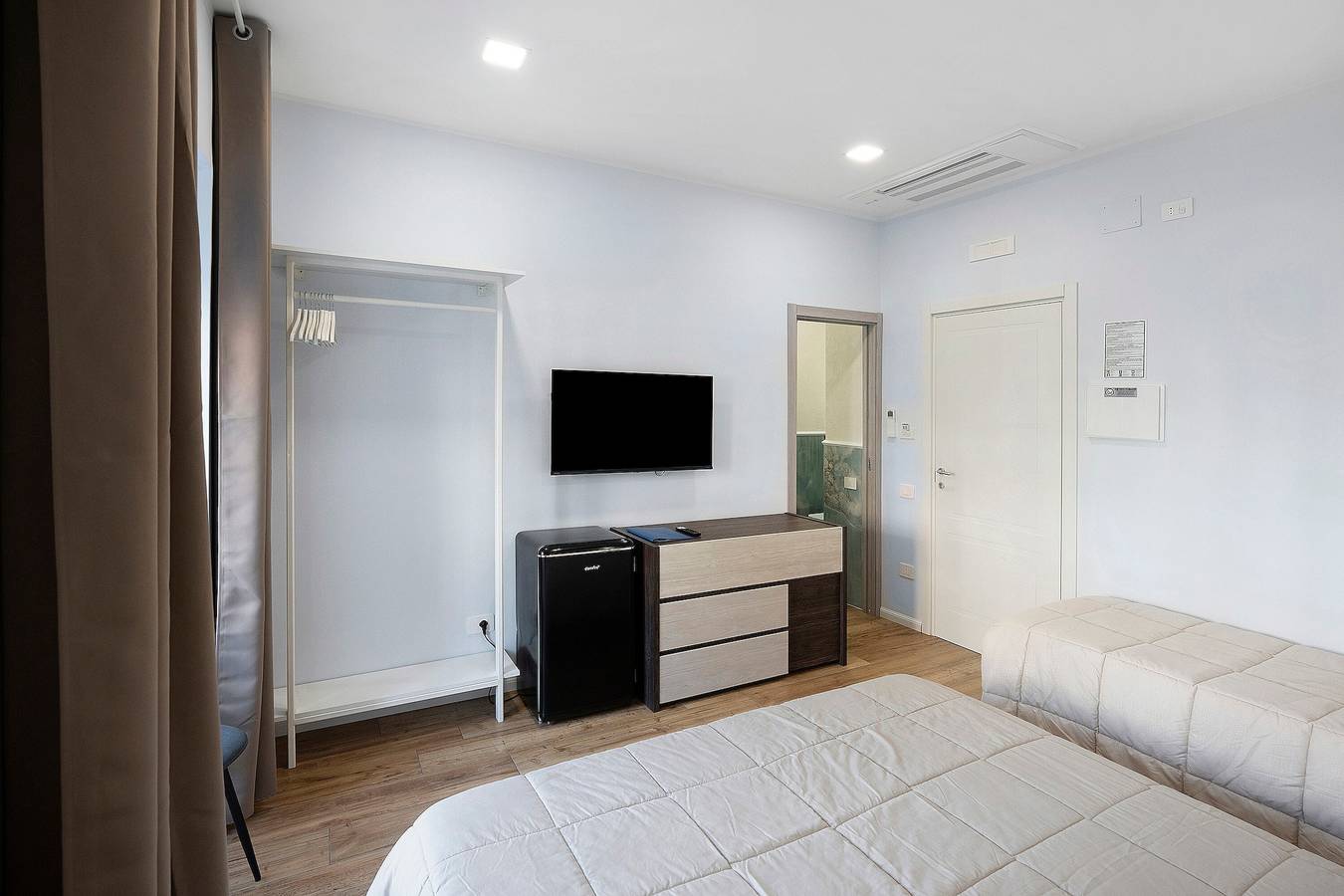 Blue Dream Suites – Amalfi Room with Wi-Fi and Air Conditioning in Salerno, Tyrrhenian Coast Campania