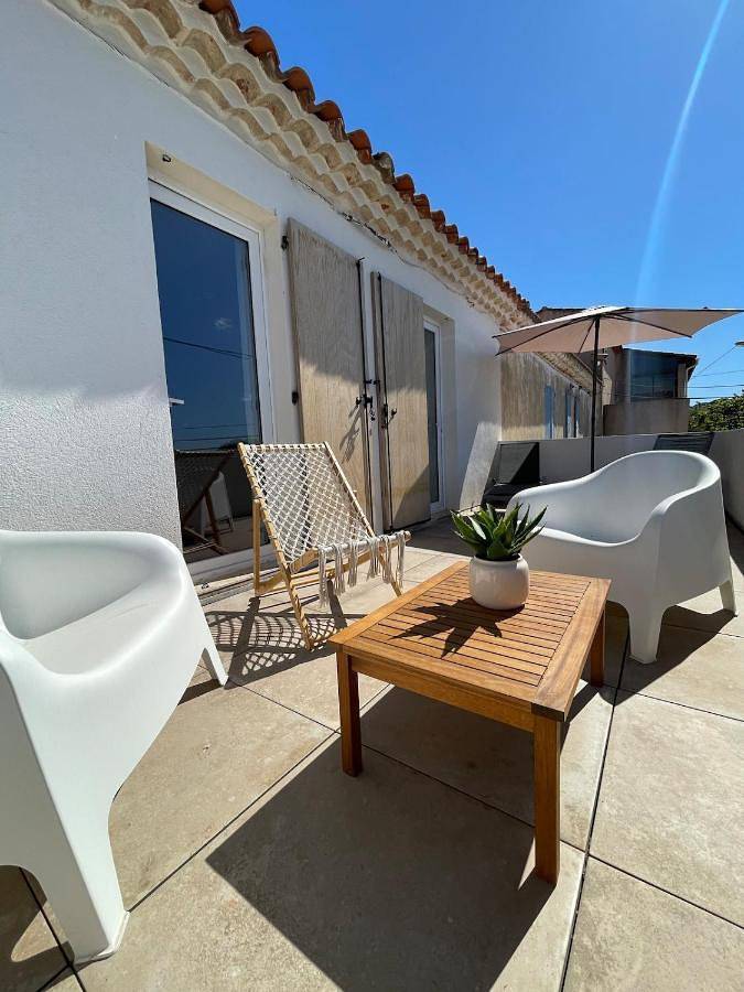 Location de vacances pour 4 personnes, avec terrasse à Port-de-Bouc - 2