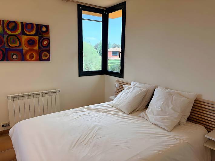 Villa 'Isabelle' with Shared Pool, Private Terrace and Wi-Fi in Navata, Upper Empordà
