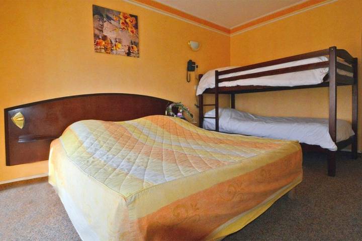 Hôtel pour 3 personnes, avec vue et balcon à Châtillon-sur-Seine - 3