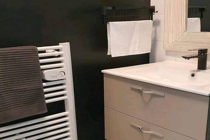 Gîte pour 4 personnes, avec jacuzzi dans Thermes Callou - 2