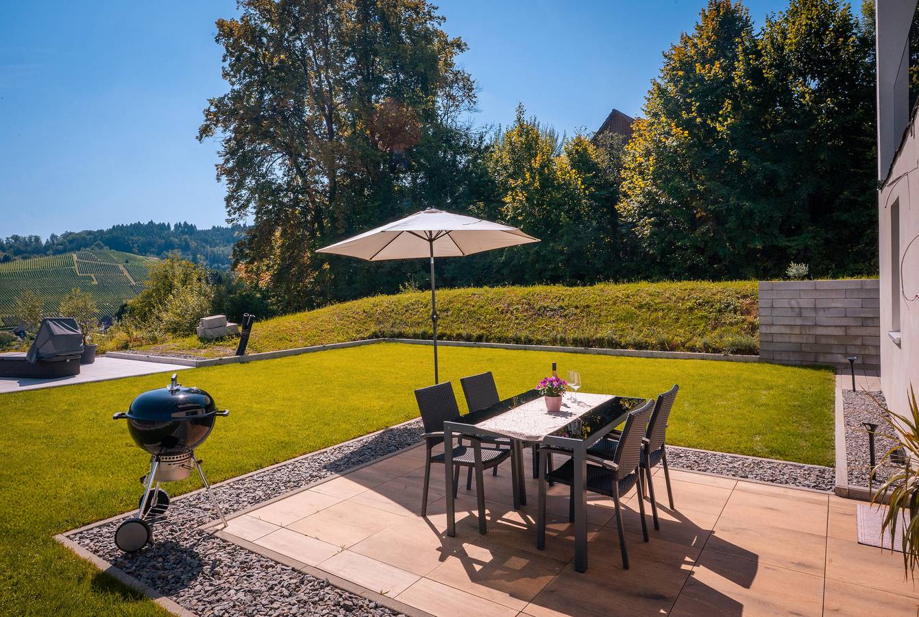 Appartement entier, Appartement "Corner 28" avec vue sur les montagnes, terrasse privée et Wi-Fi in Oberkirch, Forêt-Noire centrale