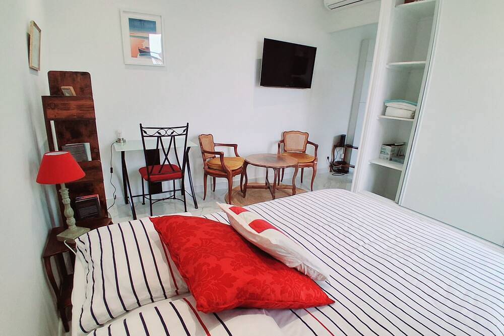 Ganze Wohnung, 5 mins walk to Monaco center 1 charming bedroom flat in Beausoleil in Beausoleil, Nizza und Umgebung