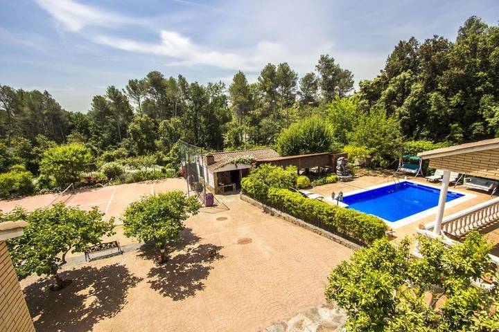 Casa rural para 9 personas, con Terraza además de Jardín y Piscina en Viladecaballs - 3