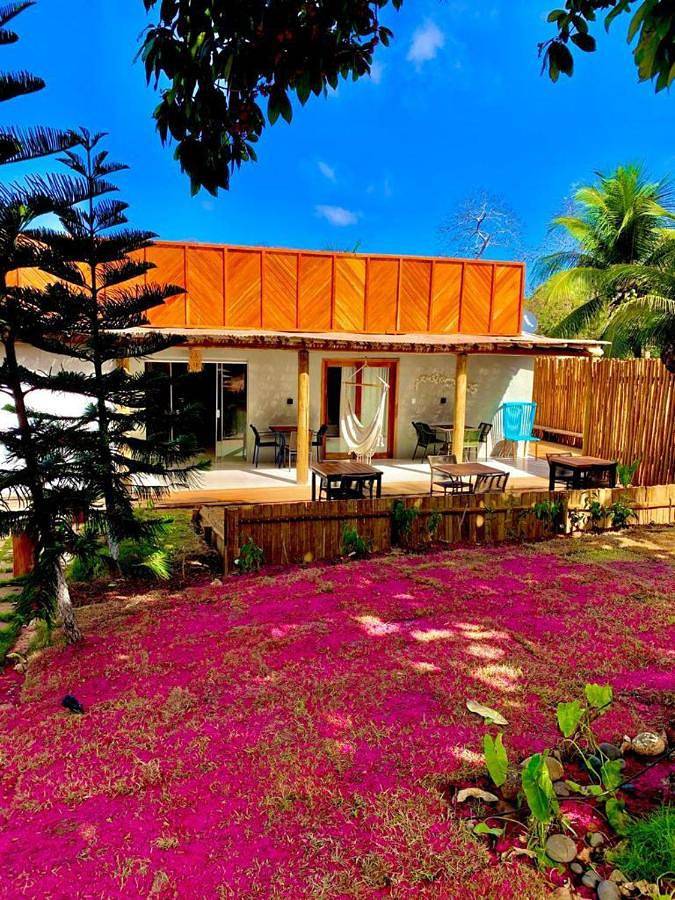 Casas e apartamentos de temporada para 2 pessoas, com jardim e terraço em Fernando de Noronha