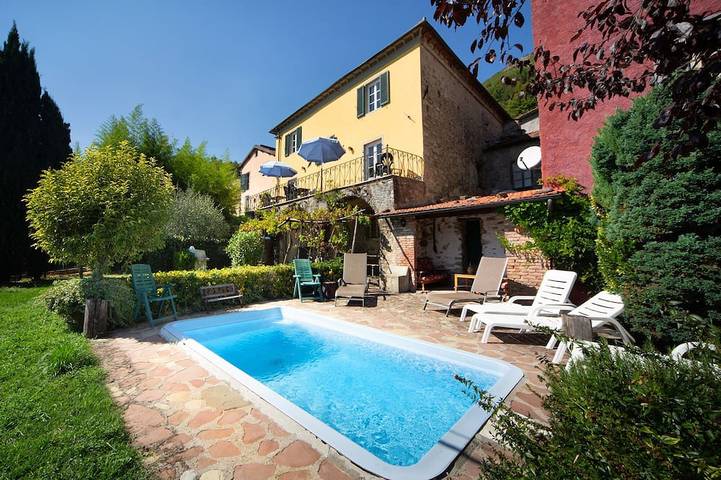 Villa pour 8 personnes, avec jardin, animaux acceptés à Bagni di Lucca