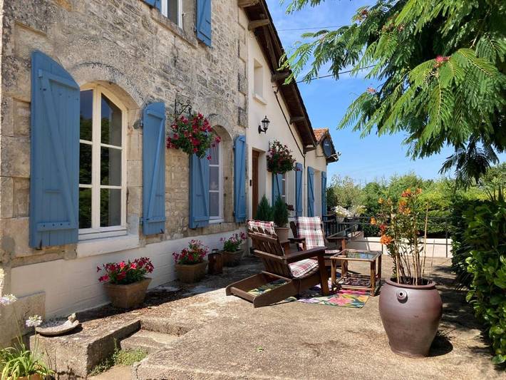 Chambre d’hôte pour 2 personnes, avec Terrasse ainsi que Jardin et Vue à Lorigné