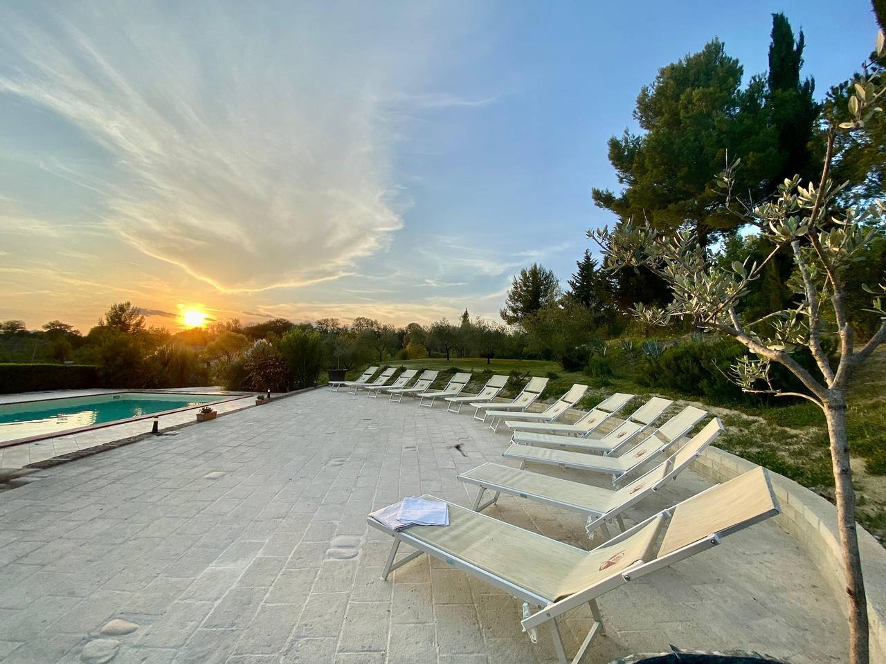 Villa 'Tenuta Pomegranade' con piscina privata, Wi-Fi e aria condizionata in Ponzano di Fermo, Provincia di Fermo