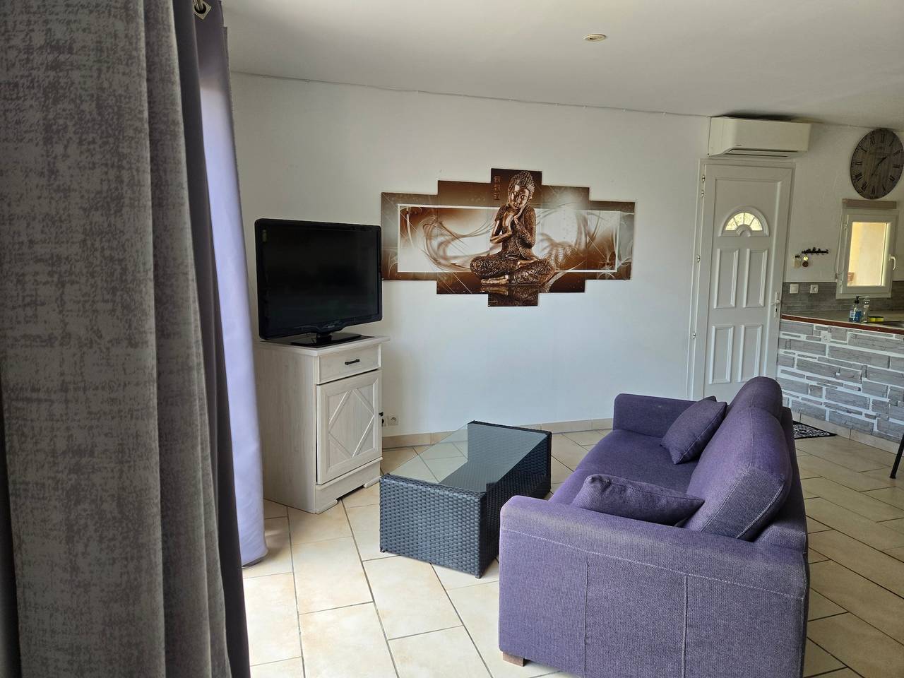 Villa „Appartement mit Garten“ mit Bergblick, privaten Terrassen und Klimaanlage in Aléria, Corte und Umgebung