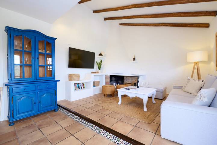 Casa rural para 6 personas, con terraza y jardín en Selva - 2