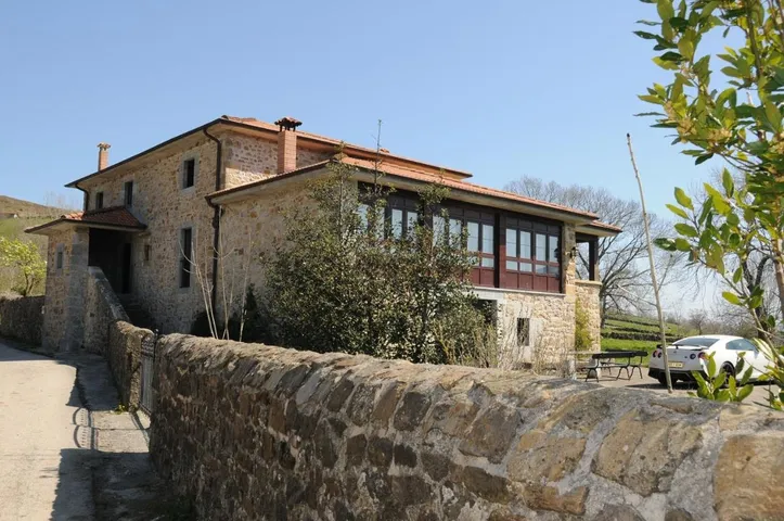 Casa rural para 17 personas, con jardín y vistas, Familias con niños - 1