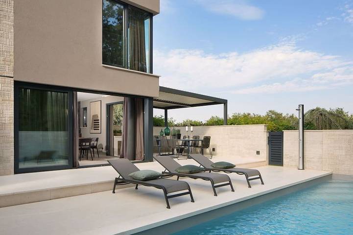 Ferienhaus für 20 Personen, mit Terrasse und Garten