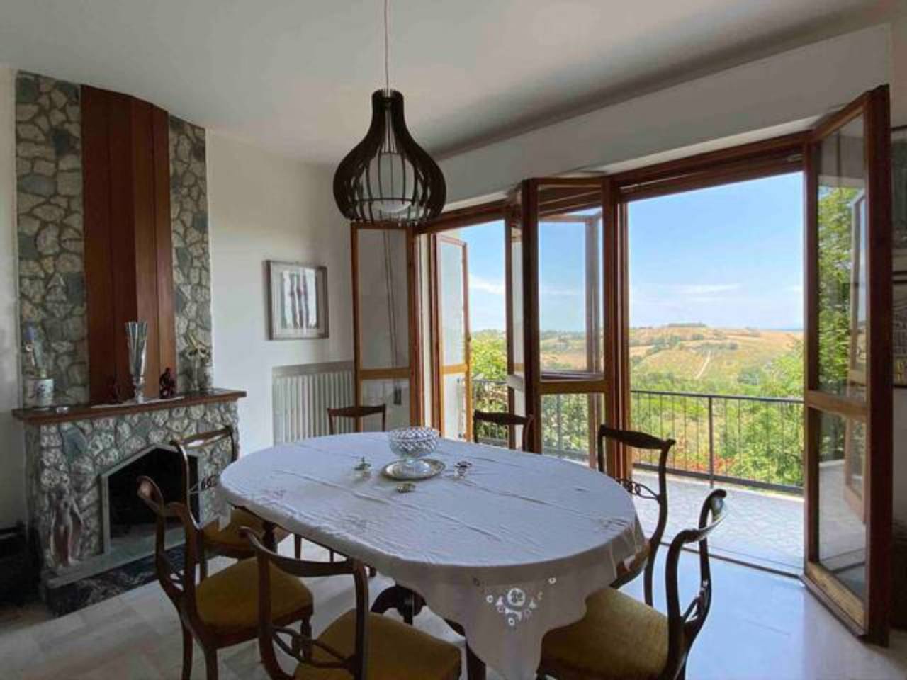 Appartamento intero, Appartamento 'Via Verdi 14' con vista mare, terrazza condivisa e Wi-Fi in Mondolfo, Mondolfo (Comune)