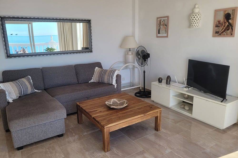 Entire apartment, Spacious and bright penthouse with panorama seaview in Urbanización Ladera del Mar, Nerja