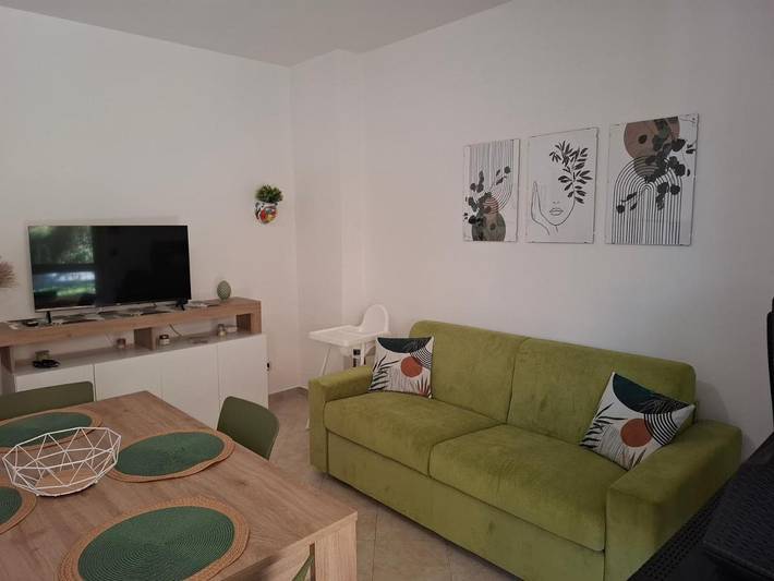 Appartamento per 5 persone, con panorama e giardino nonché piscina a Sant'Anna (Catane)
