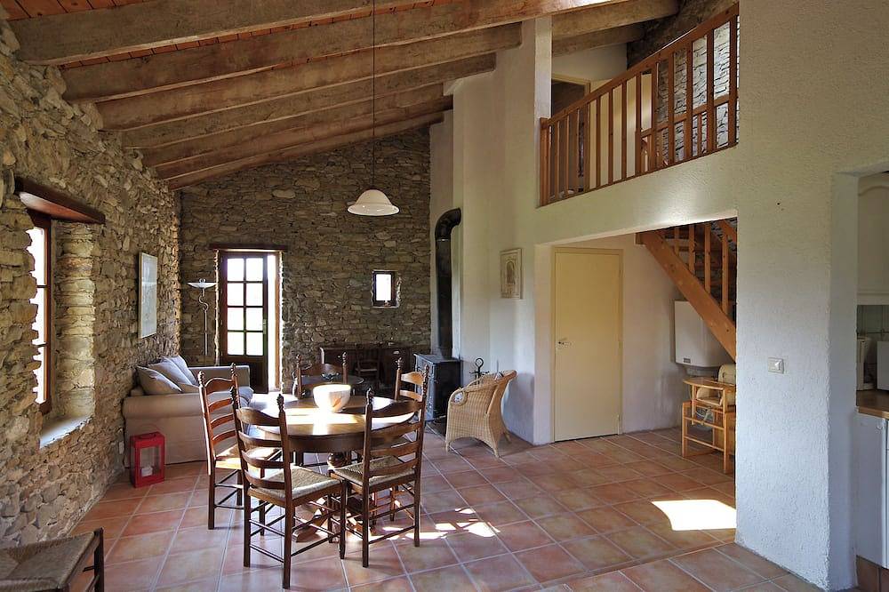 Drome provençale Gîte La Colline Plein Champ in Pont-de-Barret, Région de nyons
