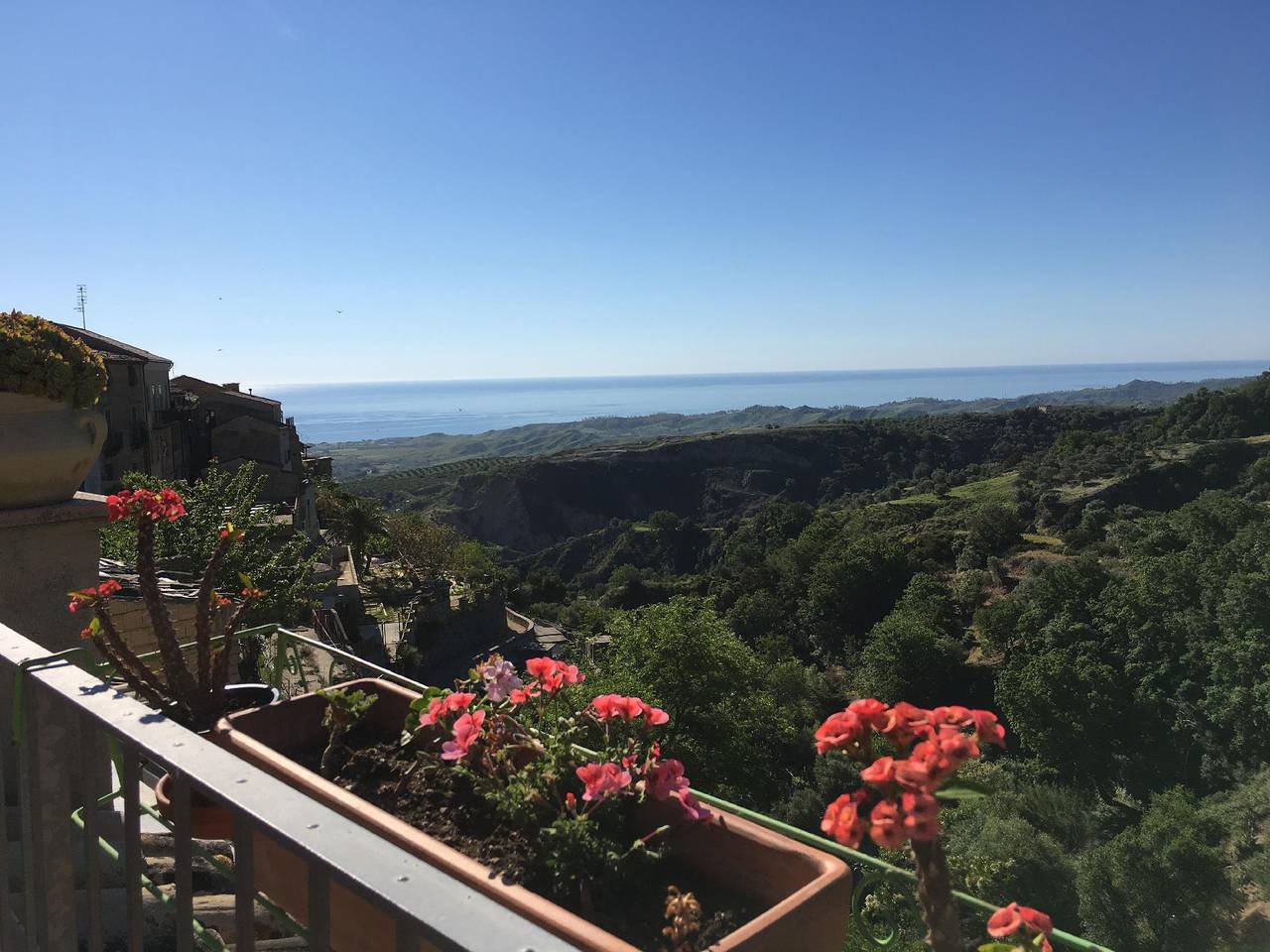 Apartamento vacacional entero, Spacious Artemide flat with terrace in Badolato, Provincia de Catanzaro