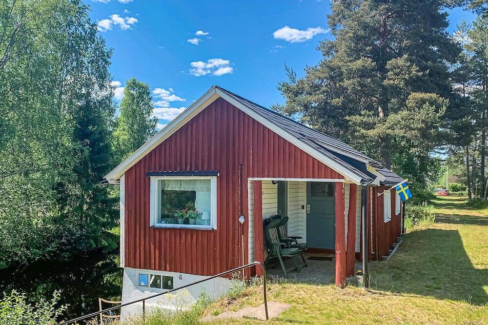 Cozy home in Torsby with house sea view in Vitsand, Värmlands land
