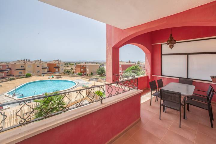 Ferienwohnung für 4 Personen, mit Kinderpool und Balkon sowie Seeblick - 1
