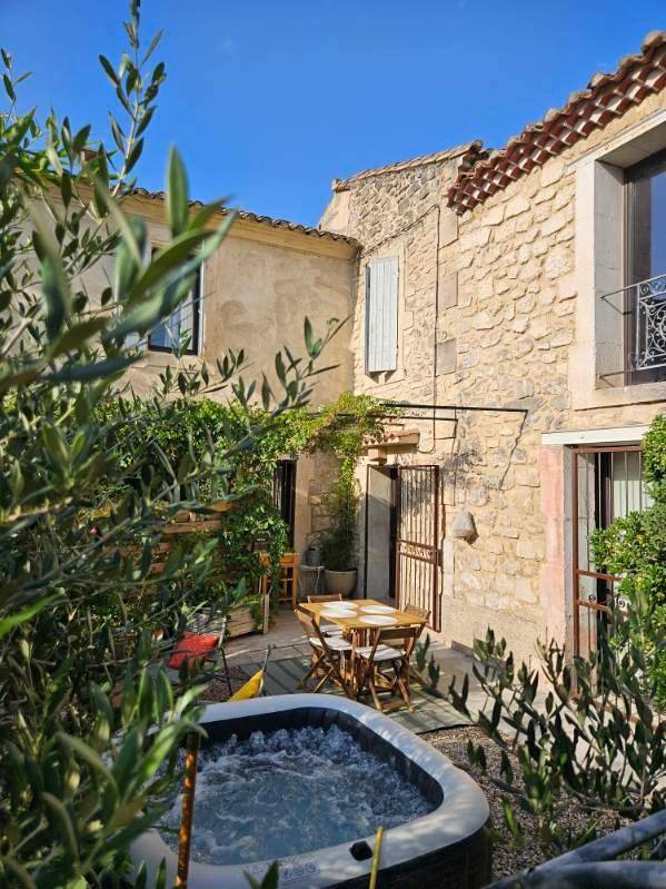 Holiday home for 4 people, with terrace and garden as well as hot tub - 1