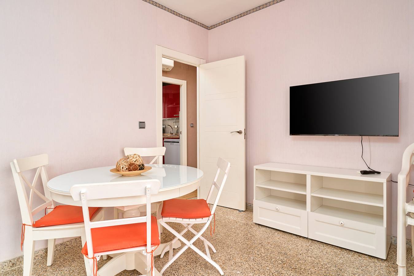 Geheel appartement, Appartement 'Frente Al Mar Y A Pie De Playa' met Balkon, Wi-Fi en Airconditioning in Motril, Costa Tropical