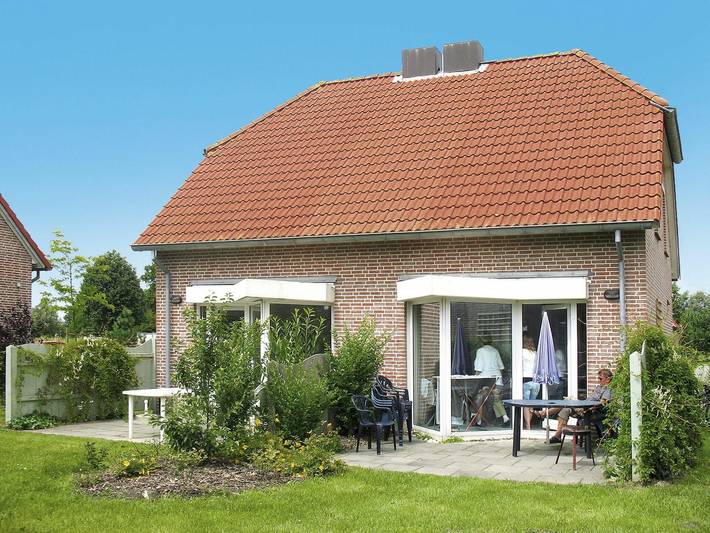 Ferienhaus für 4 Personen, mit Terrasse und Garten in Butjadingen - 2