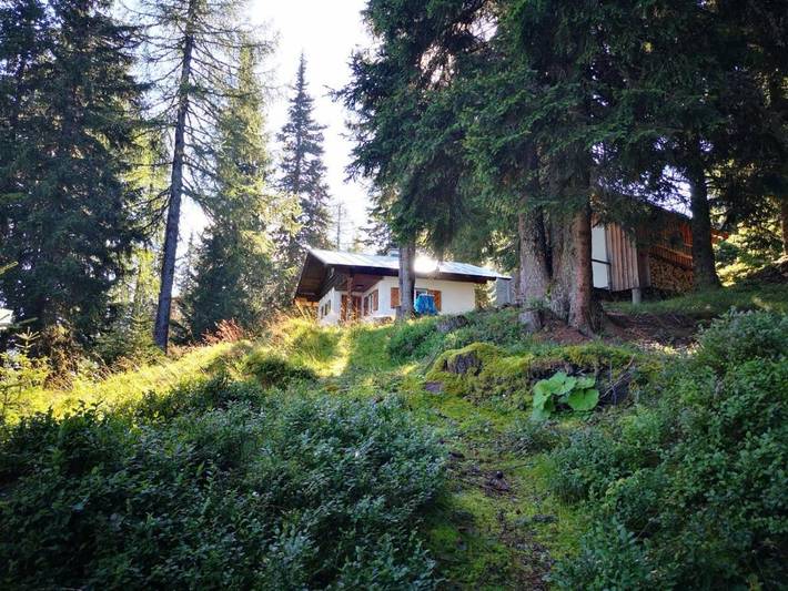 Chalet für 4 Personen, mit Ausblick und Terrasse in Haus