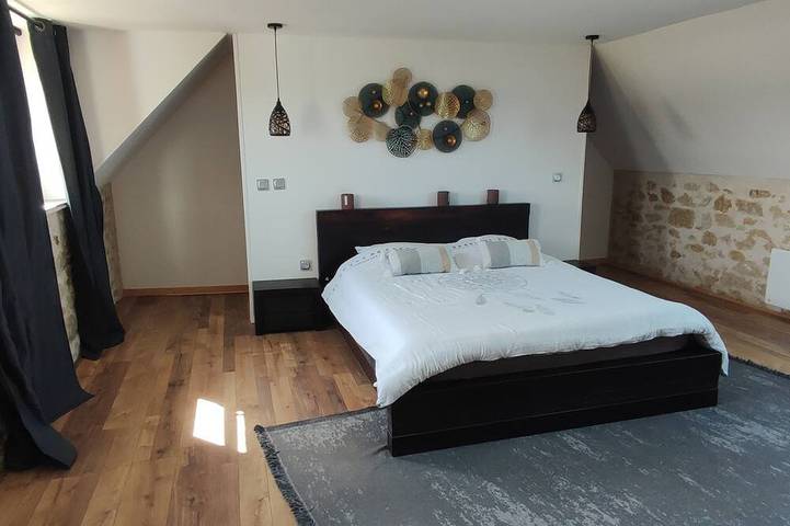 Renovated farmhouse between land and sea in Saint-Pol-de-Léon, Ceinture Dorée