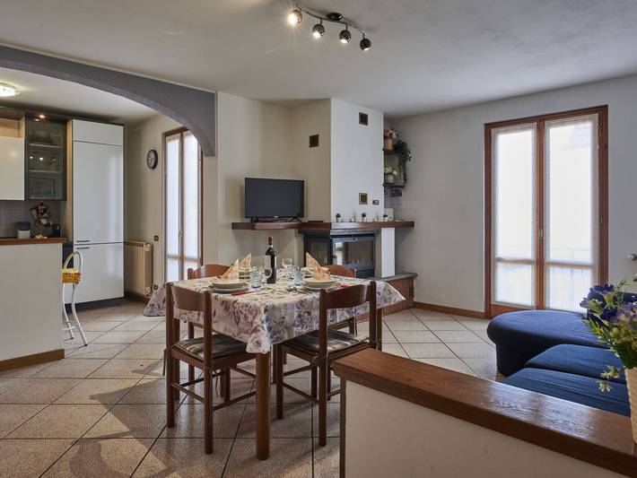 Ferienwohnung für 3 Personen, mit Balkon und Seeblick in Comune di San Siro - 2