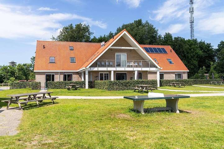 Glamping voor 16 personen, met tuin in Nederlandse waddeneilanden