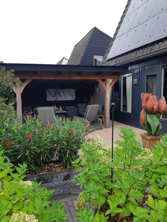 Vakantiewoning voor 2 personen, with Terras and Tuin as well as Uitzicht in Wanneperveen