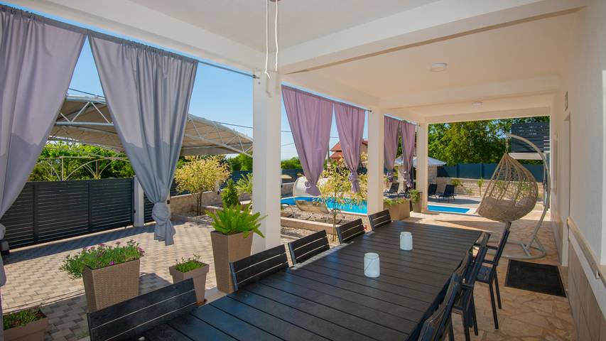 Home Sweet Home - Makarska by Villas Guide in Imotski, Makarska Riviera