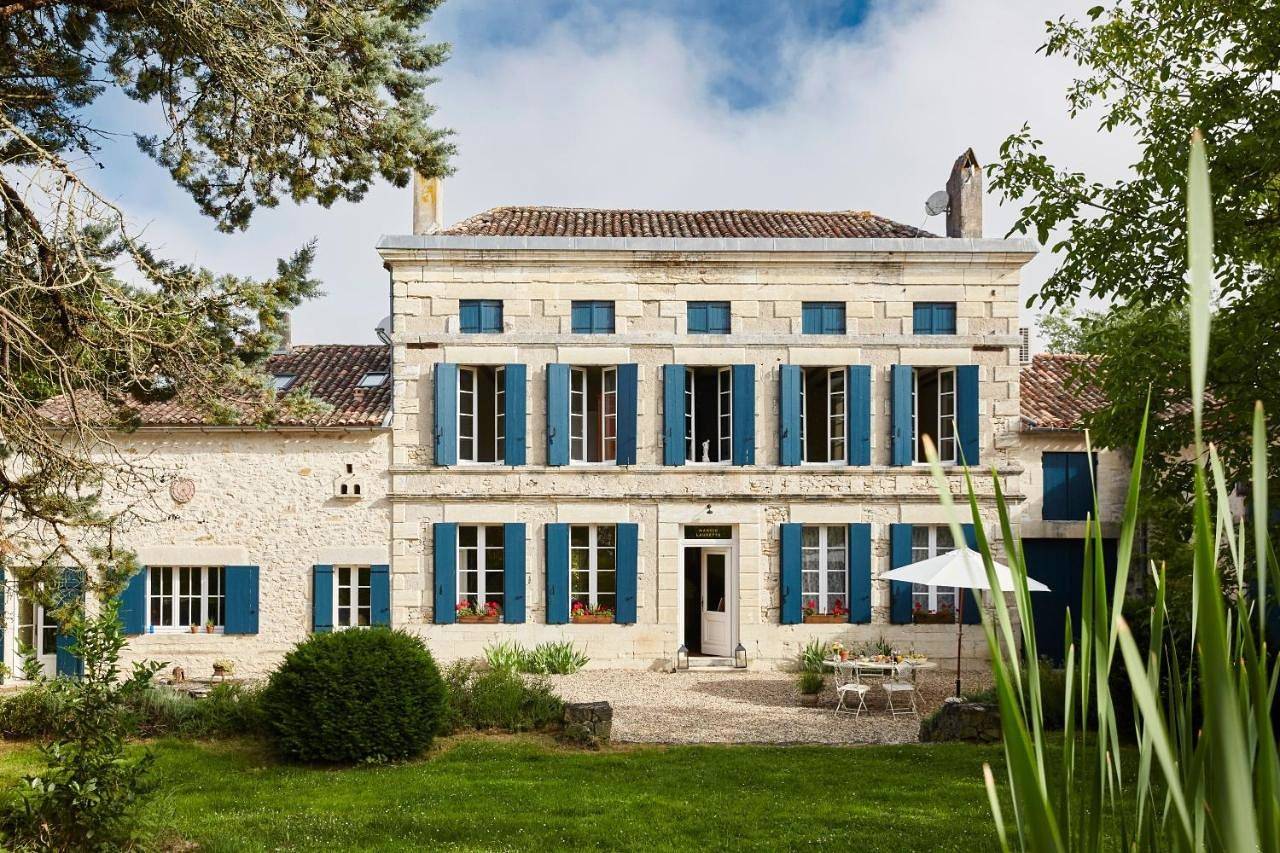 Deluxe King Room with Garden View in Saint-Martin-Petit, Région de Marmande