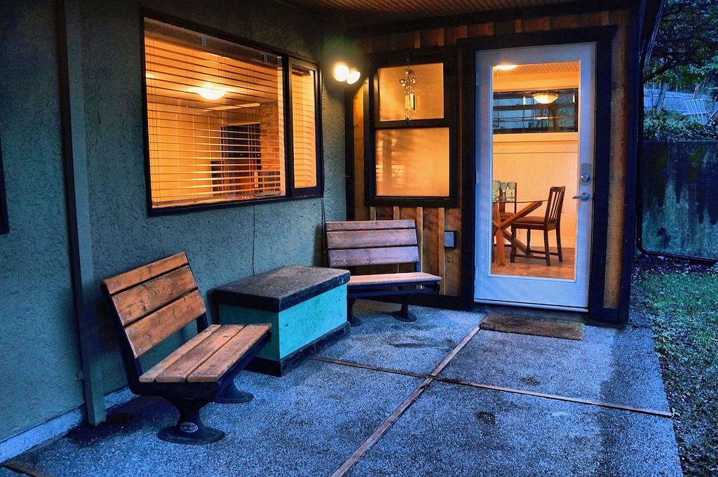 Schöne kleine, gut ausgestattete Suite in der Nähe der Innenstadt, Parks und Restaurants in Nanaimo, Regional District of Nanaimo