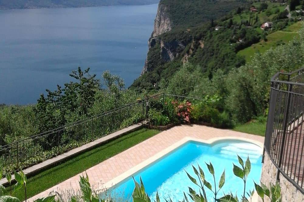 Villa am Gardasee mit exklusivem Swimmingpool in Pieve, Tremosine